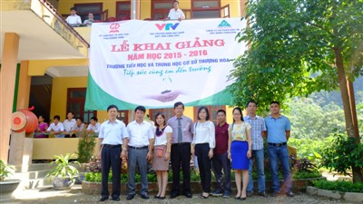 FODACON với chương trình "Tiếp sức cùng em đến trường" và niềm vui của học sinh dân tộc Rục ngày khai trường